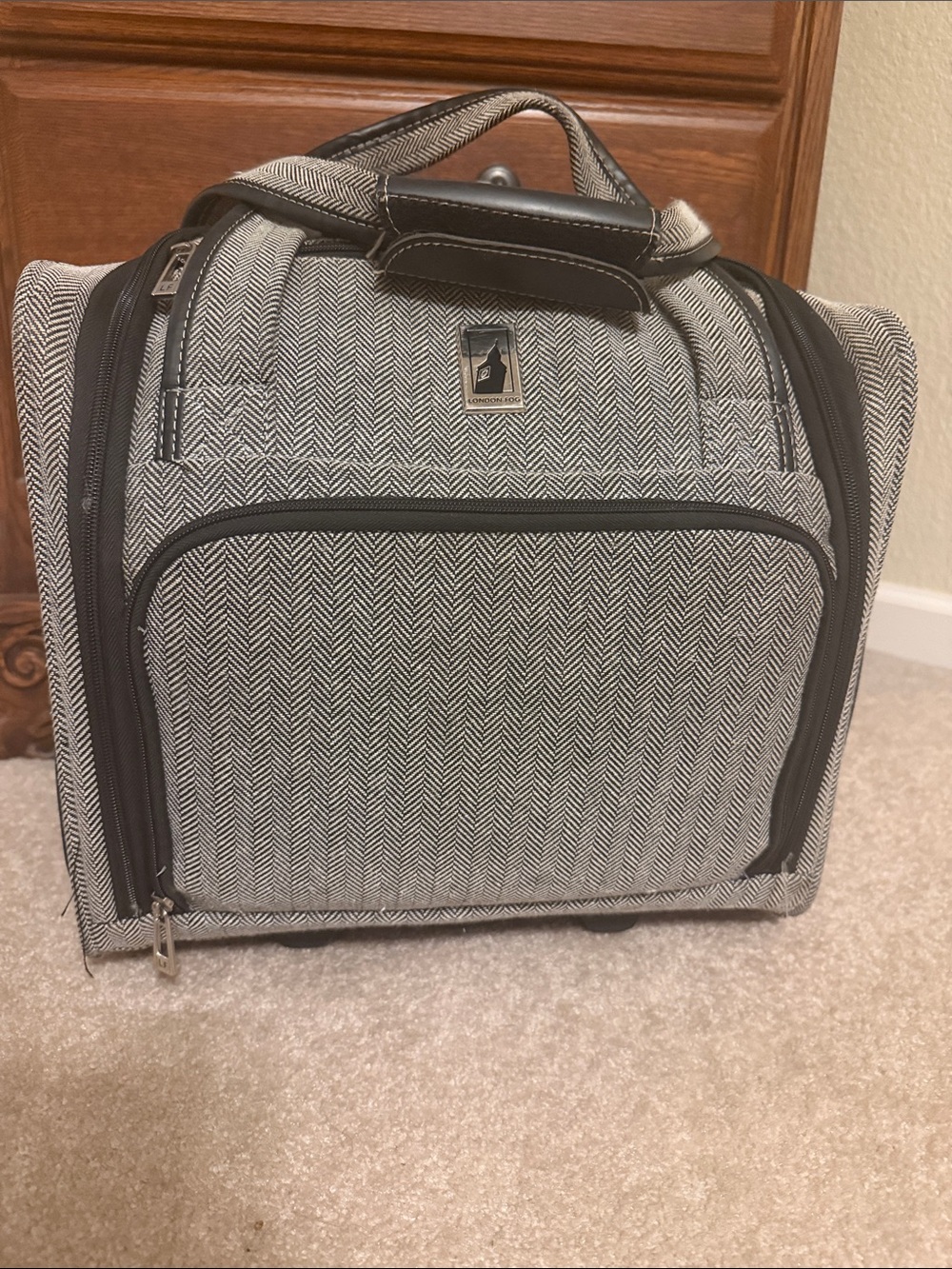 London Fog Heather Gray Rolling Travel Bag